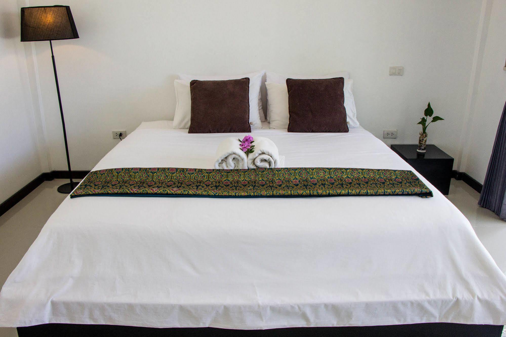Hotel Natai House Esterno foto